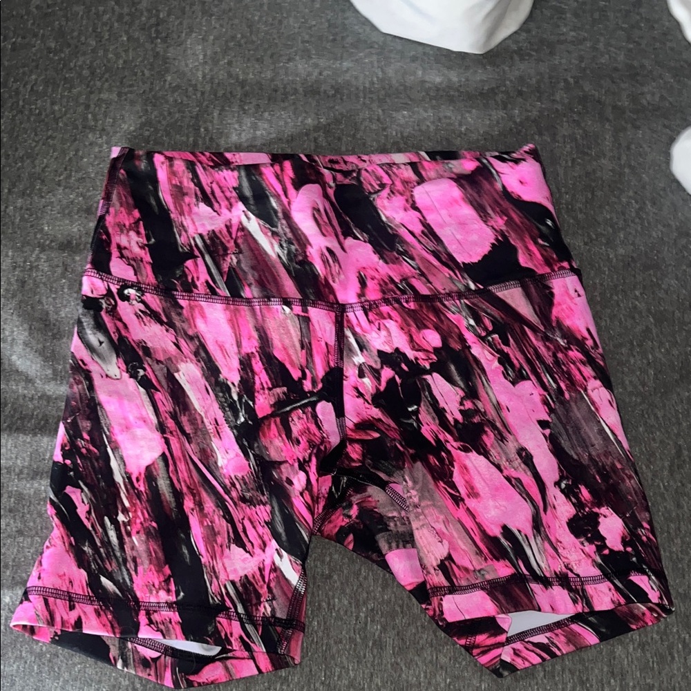 Lululemon Pink and Black Patterned Biker Short 6 inch